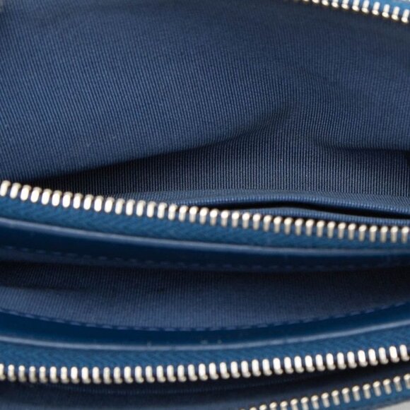 Chanel Quilted CC Logo Chain Wallet Shoulder Bag Blue Caviar Leather - Picture 4 of 7